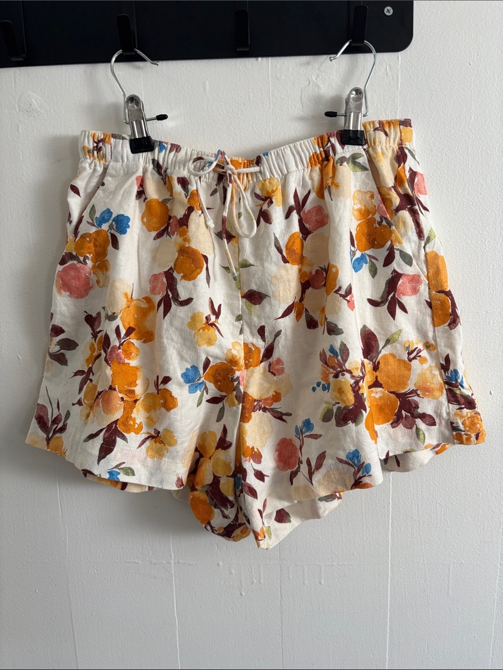 Abercrombie & Fitch linen, cotton, floral drawstring shorts
